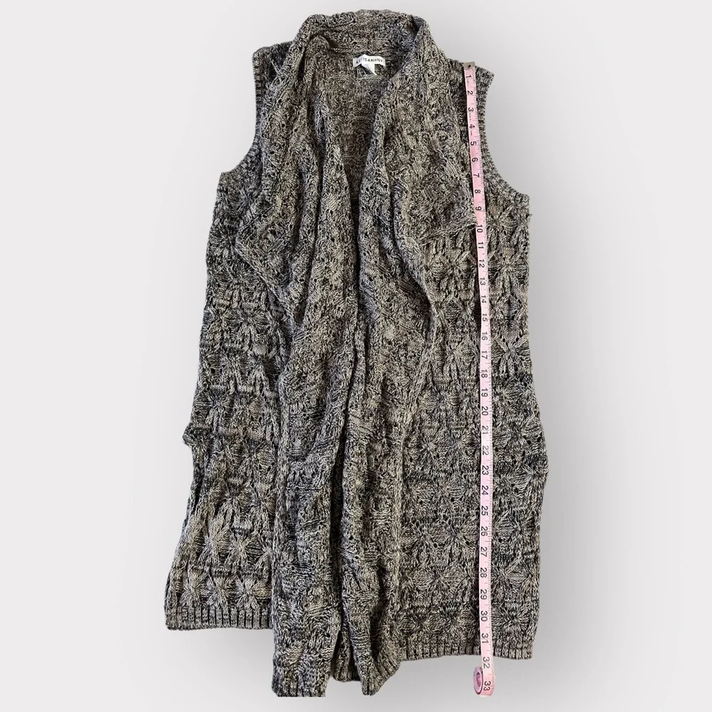 Artisan NY, Sleeveless Cardigan, Size Small